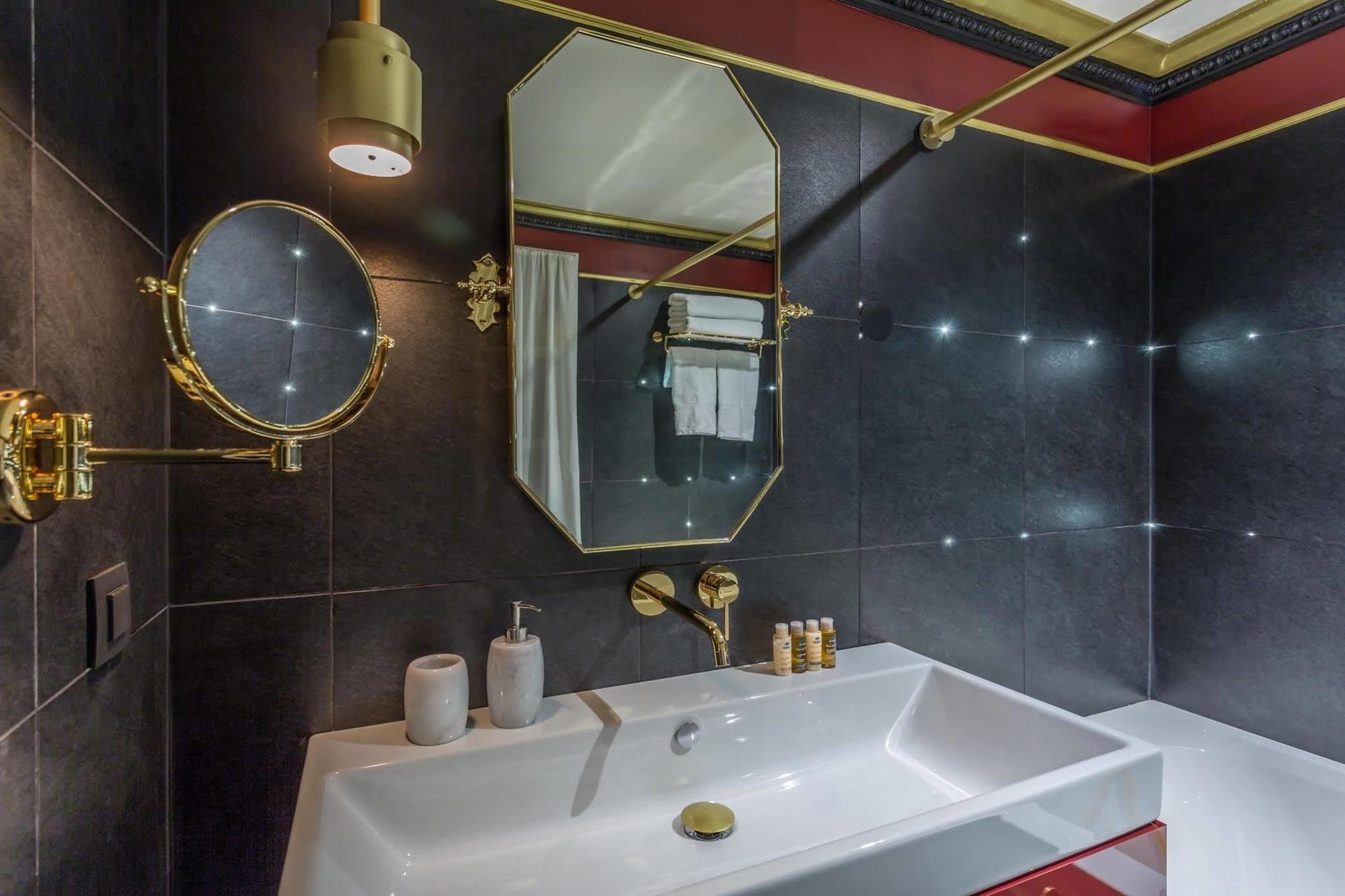 Hotel Snob Hotel 4*